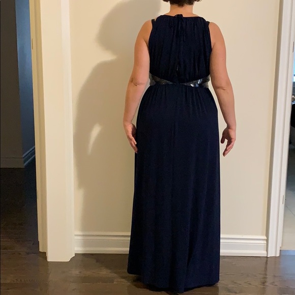 Long fancy dress - Picture 2 of 2